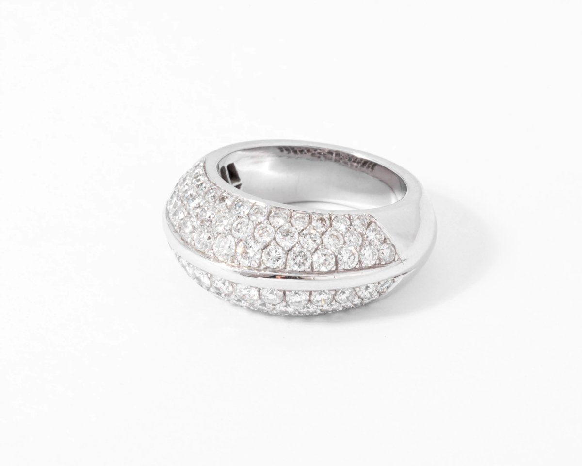 Bague jonc en or gris entièrement pavée de diamant - Castafiore