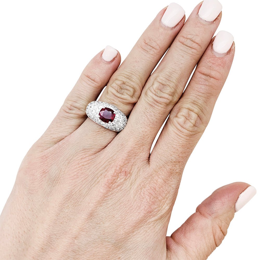 Bague jonc pavage diamant, rubis 1,78 carats - Castafiore