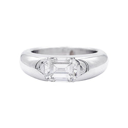 Bague jonc sertie d'une diamant taille émeraude - Castafiore