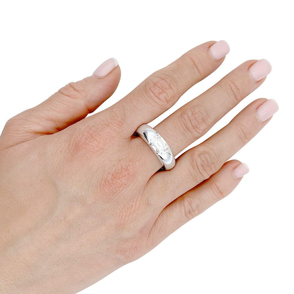 Bague jonc sertie d'une diamant taille émeraude - Castafiore