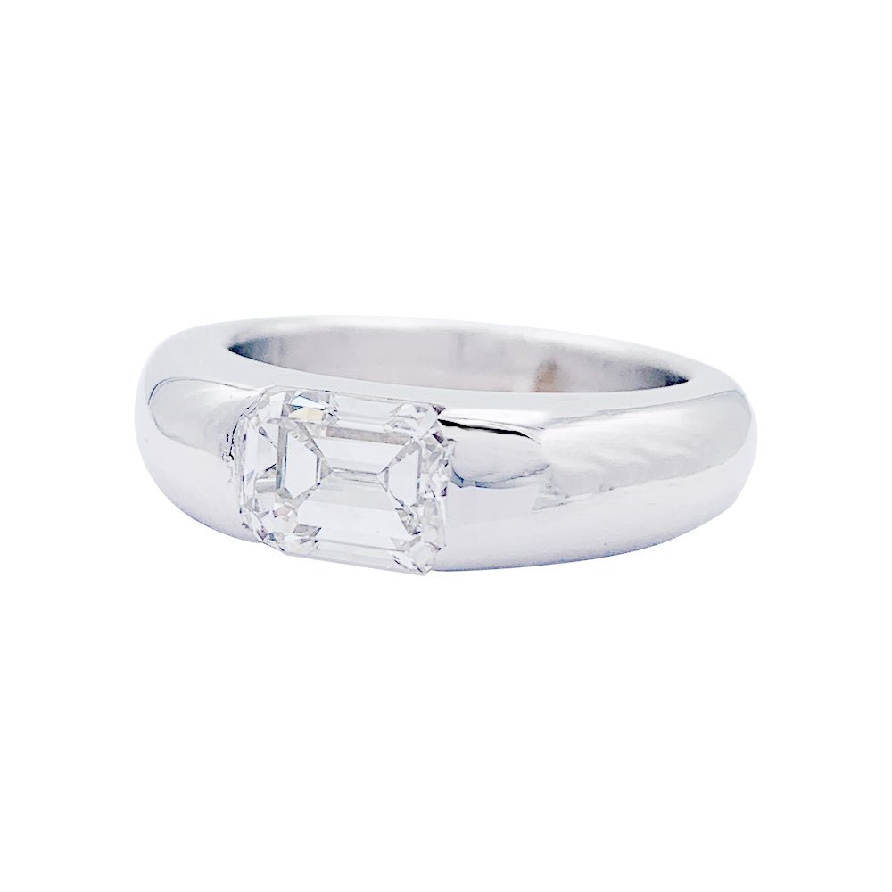 Bague jonc sertie d'une diamant taille émeraude - Castafiore