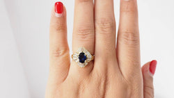 Bague Jupe en or jaune, Saphir ovale et diamants - Castafiore