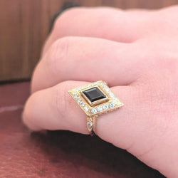 Bague Losange or jaune diamants et saphir - Castafiore