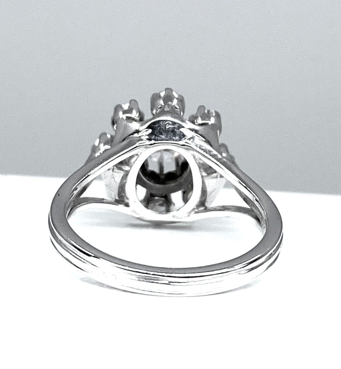 Bague marguerite en or 18 carats et diamants - Castafiore