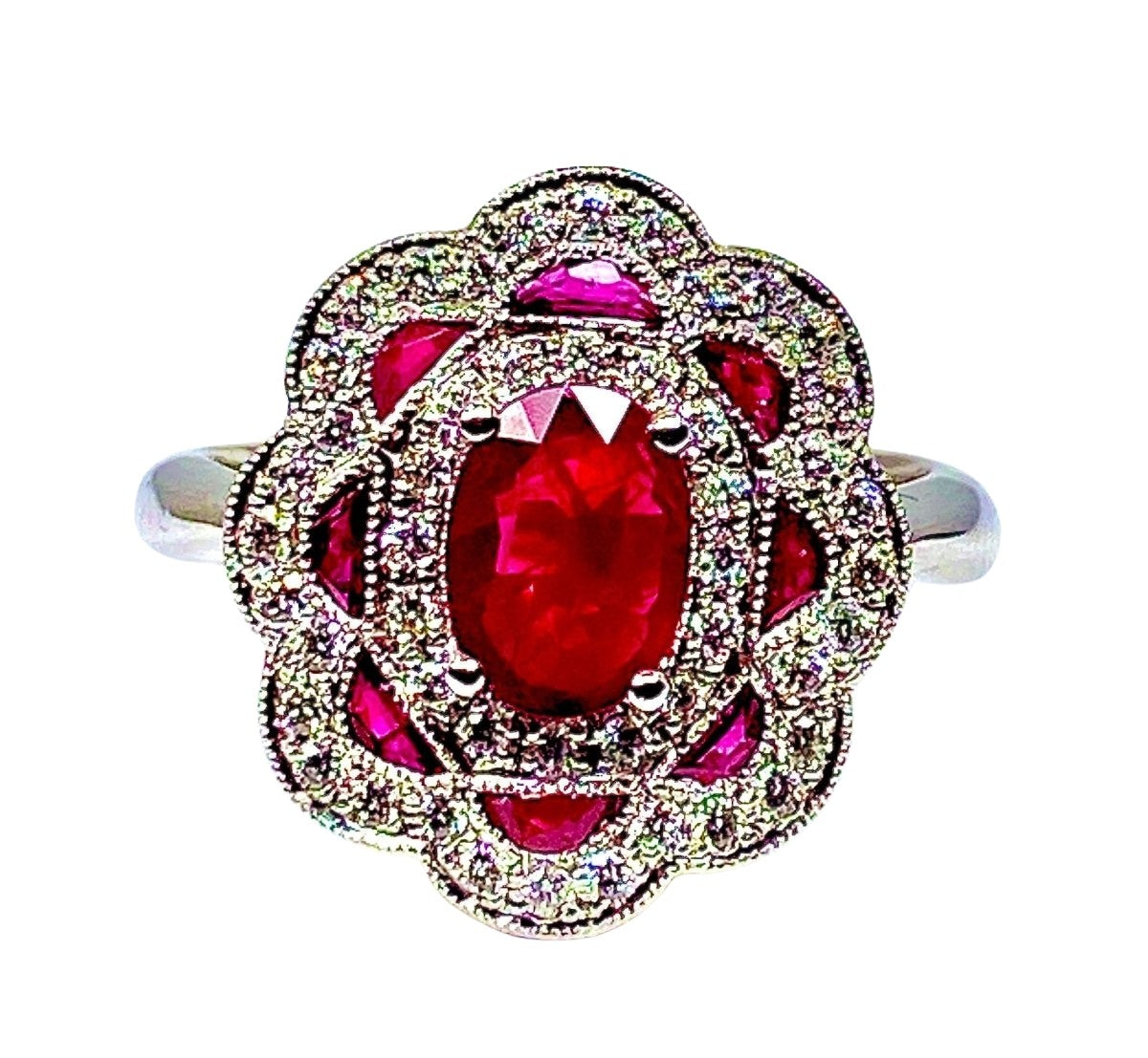 Bague marguerite en or blanc 18 carats en rubis et diamants - Castafiore