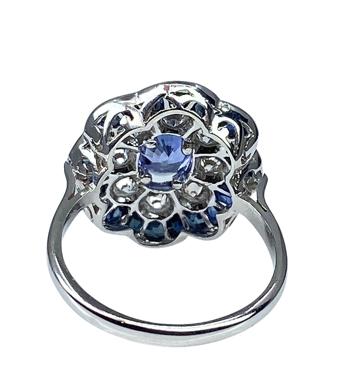 Bague marguerite en or blanc 18 carats en saphirs et diamants - Castafiore
