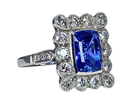 Bague Marguerite en or blanc saphir et diamants - Castafiore