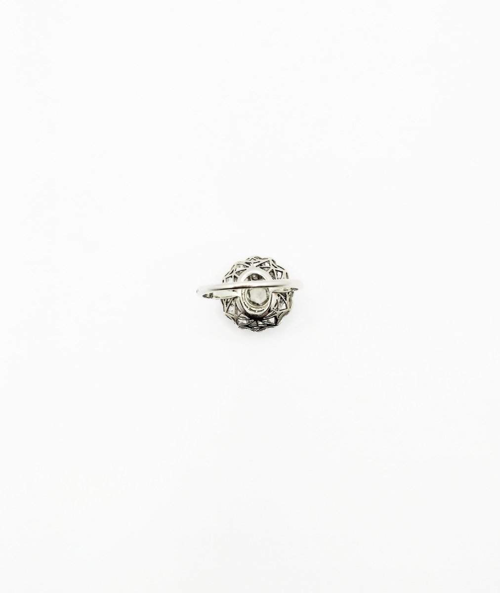 Bague Marguerite en or gris, platine et brillants - Castafiore