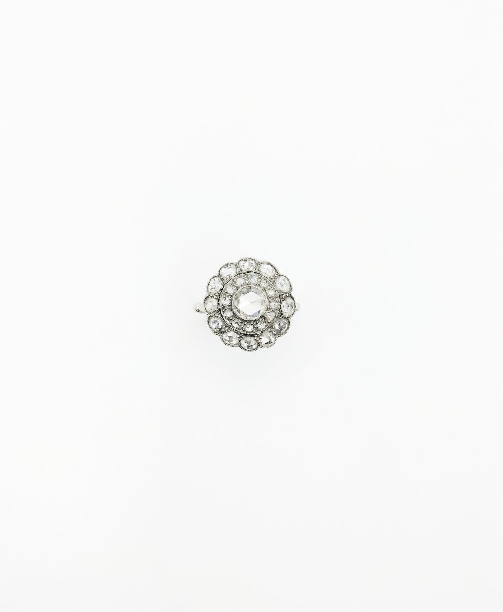 Bague Marguerite en or gris, platine et brillants - Castafiore
