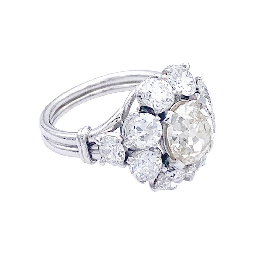 Bague Marguerite en platine et diamants - Castafiore