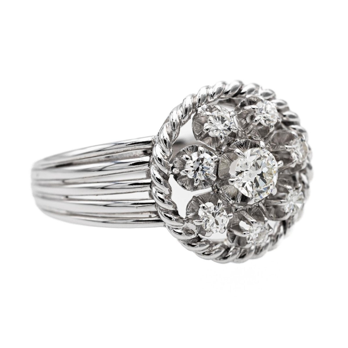 Bague Marguerite en platine et diamants - Castafiore