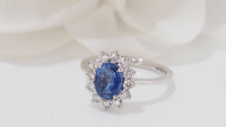 Bague marguerite en platine, saphir de Ceylan et diamants - Castafiore