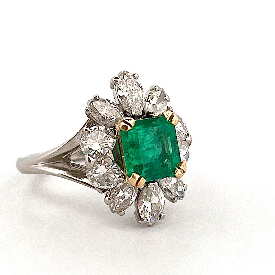 Bague Marguerite MAUBOUSSIN en or blanc, émeraude et diamants - Castafiore