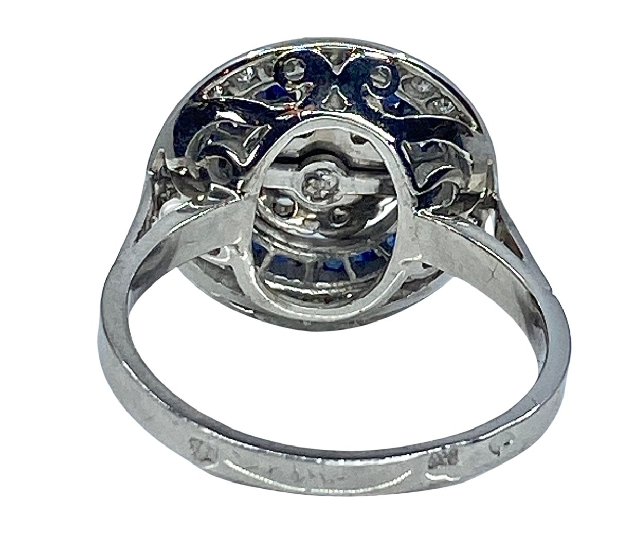 Bague Marguerite ronde en or blanc, saphirs et diamants - Castafiore