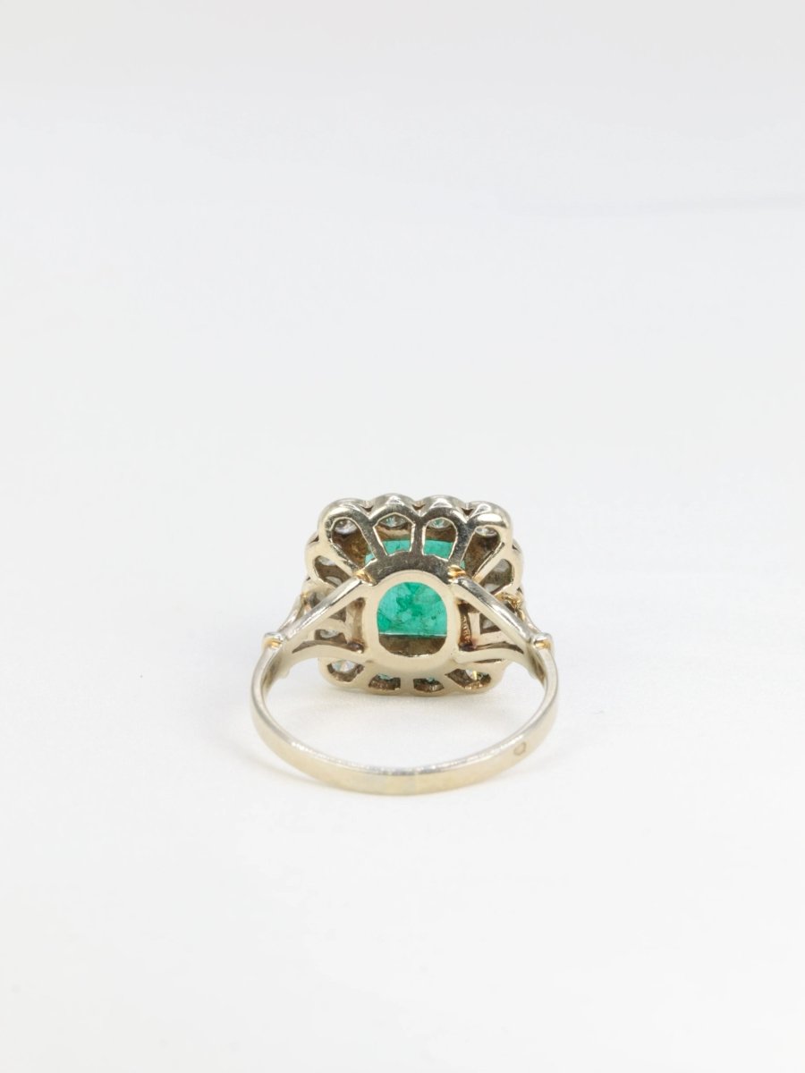 Bague marguerite vintage en or, émeraude et diamants - Castafiore