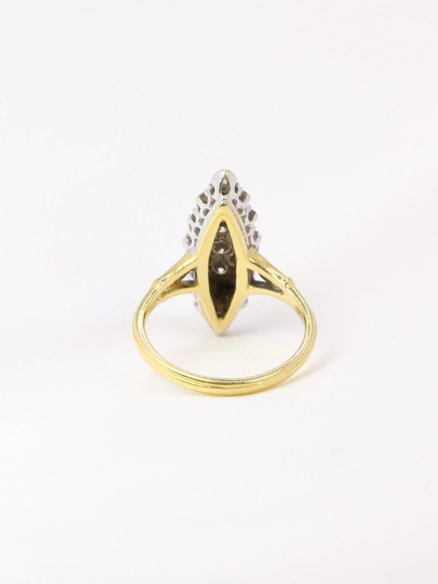 Bague marquise ancienne en or pavée d'environ 1 ct de diamants - Castafiore