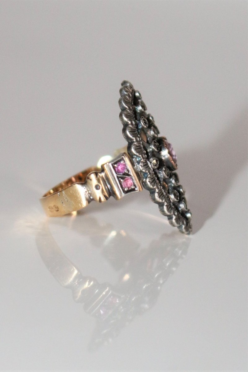 Bague Marquise en or jaune et argent et en pyrites, améthyste et pierres roses - Castafiore