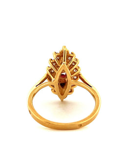 Bague Marquise en or jaune et en rubis et diamants - Castafiore