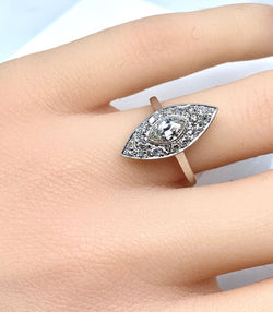 Bague marquise en platine et diamants, vers 1900 - Castafiore