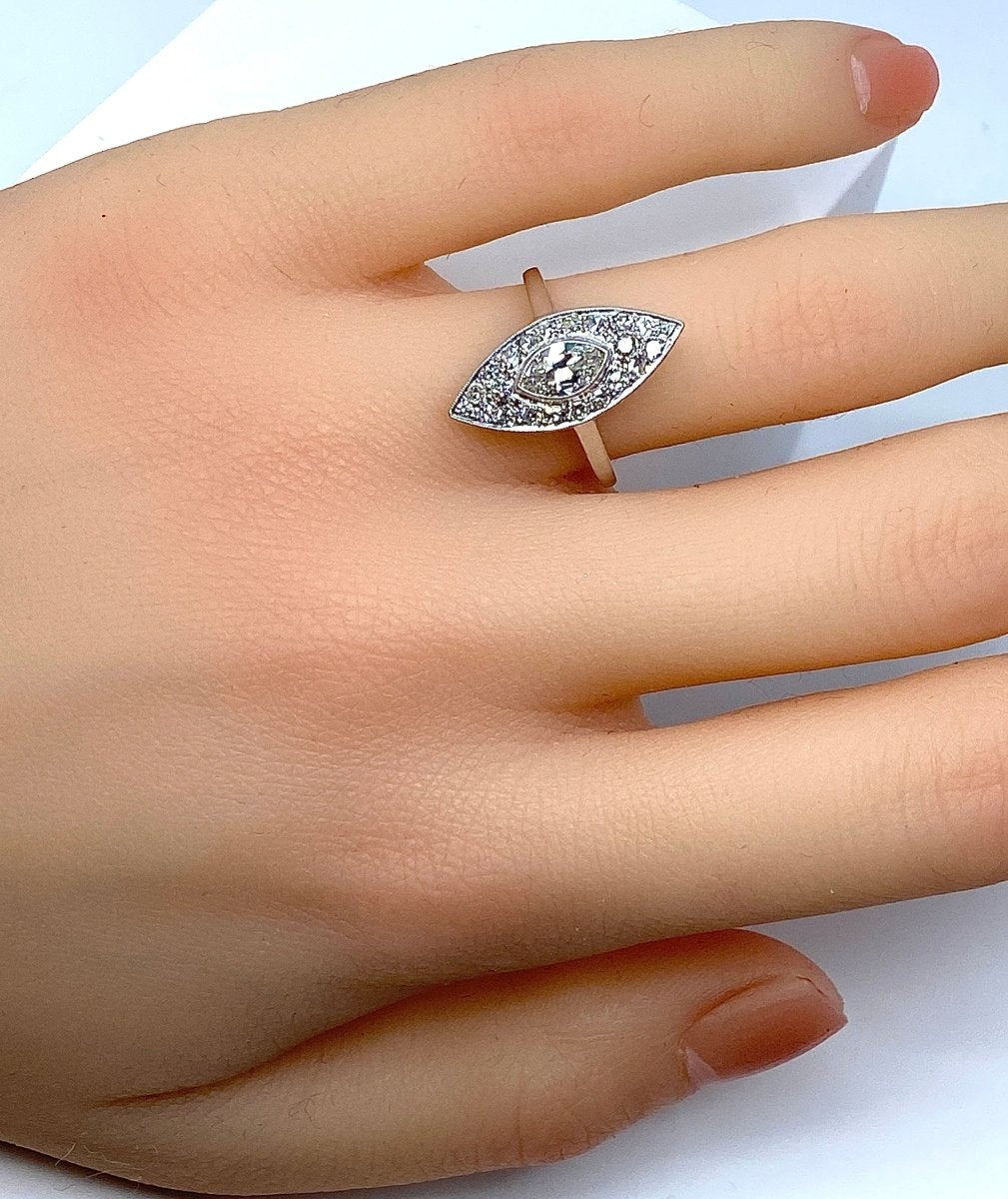 Bague marquise en platine et diamants, vers 1900 - Castafiore