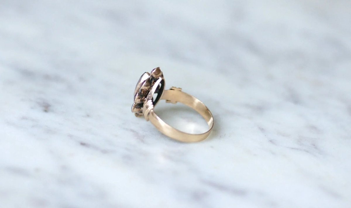 Bague marquise grenats de Perpignan - Castafiore