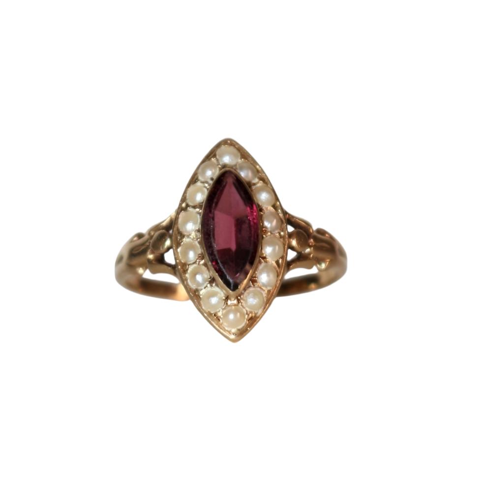 Bague Marquise Napoléon III En Or Jaune, Perles Et Grenat - Castafiore