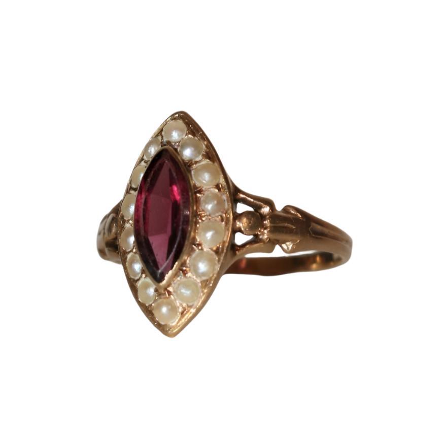 Bague Marquise Napoléon III En Or Jaune, Perles Et Grenat - Castafiore