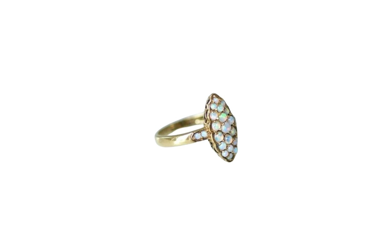 Bague marquise opales sur or - Castafiore