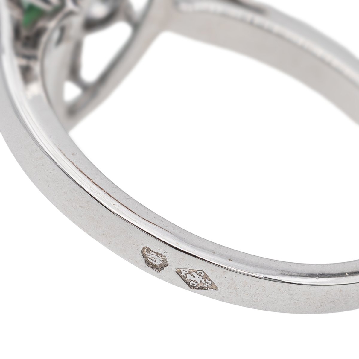 Bague Marquise Or blanc Emeraude - Castafiore