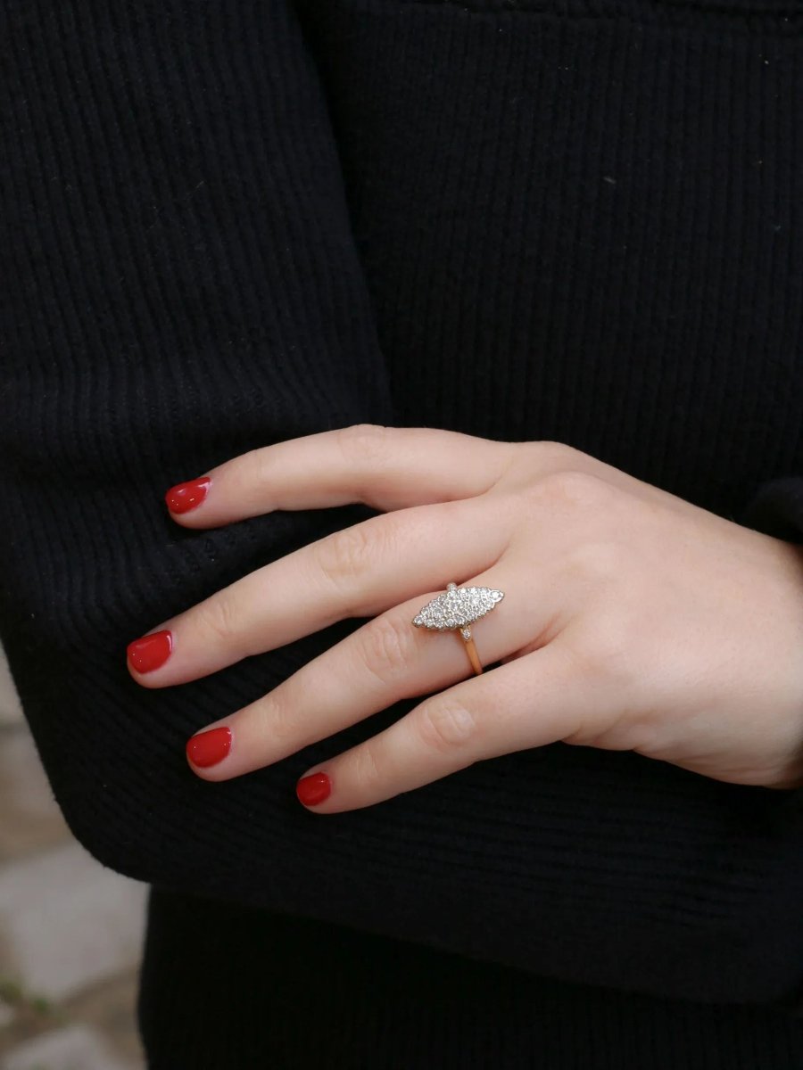 Bague marquise vintage en or et diamants - Castafiore