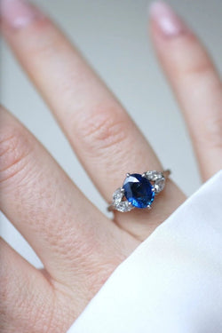 Bague Mellerio dits Meller, saphir et diamants - Castafiore