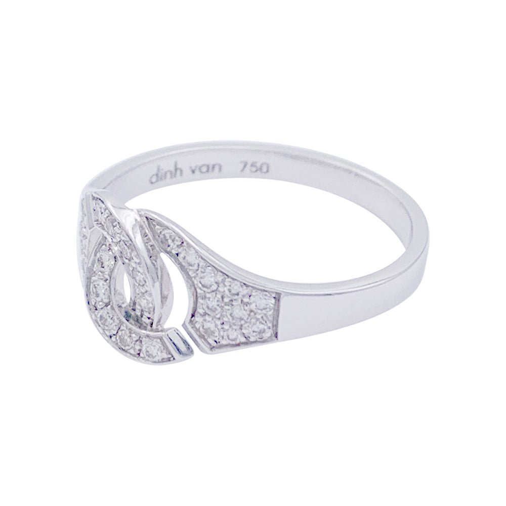 Bague "Menottes R8" DIHN VAN en or blanc et diamants. - Castafiore