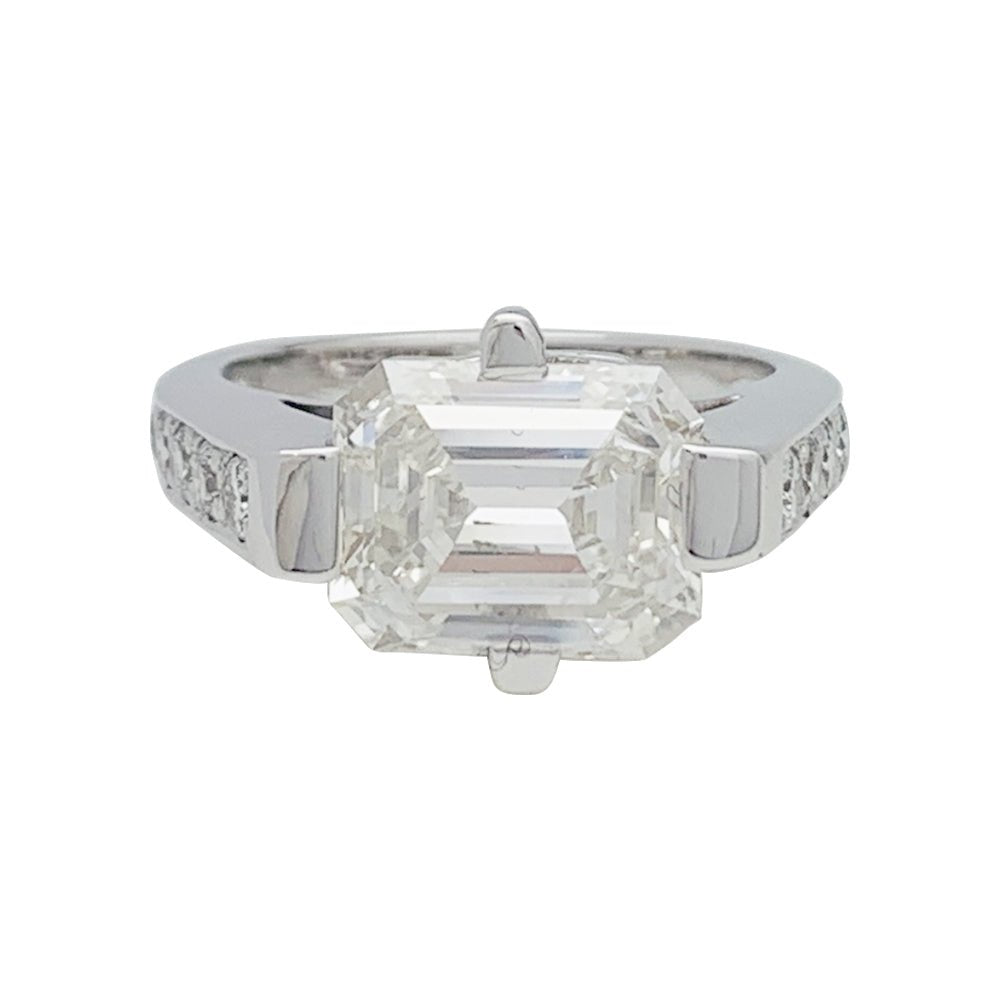 Bague or blanc, diamant taille émeraude 4 cts - Castafiore