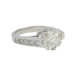 Bague or blanc, diamant taille émeraude 4 cts - Castafiore