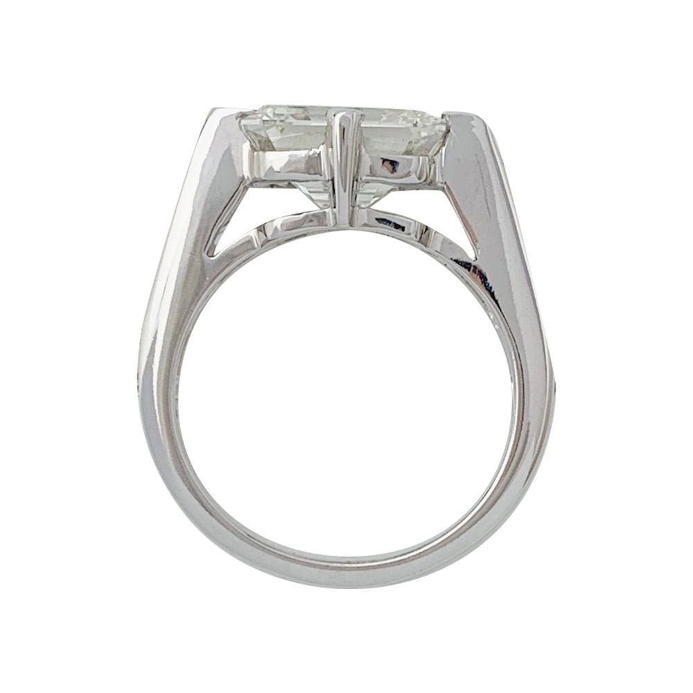 Bague or blanc, diamant taille émeraude 4 cts - Castafiore