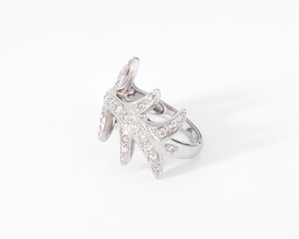 Bague or gris feuillages en diamant - Castafiore