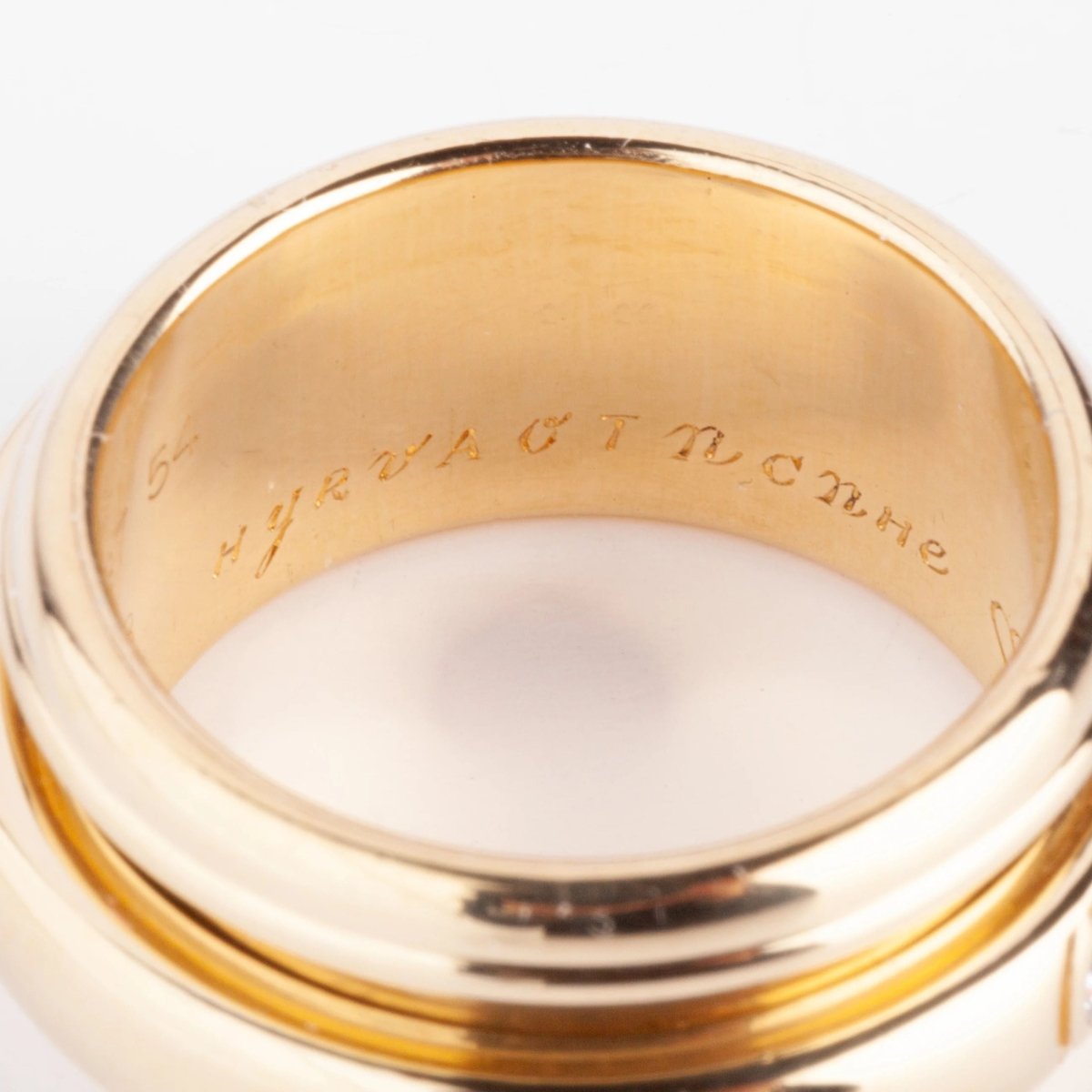 Bague or jaune et diamants de la maison Piaget modèle Possession - Castafiore