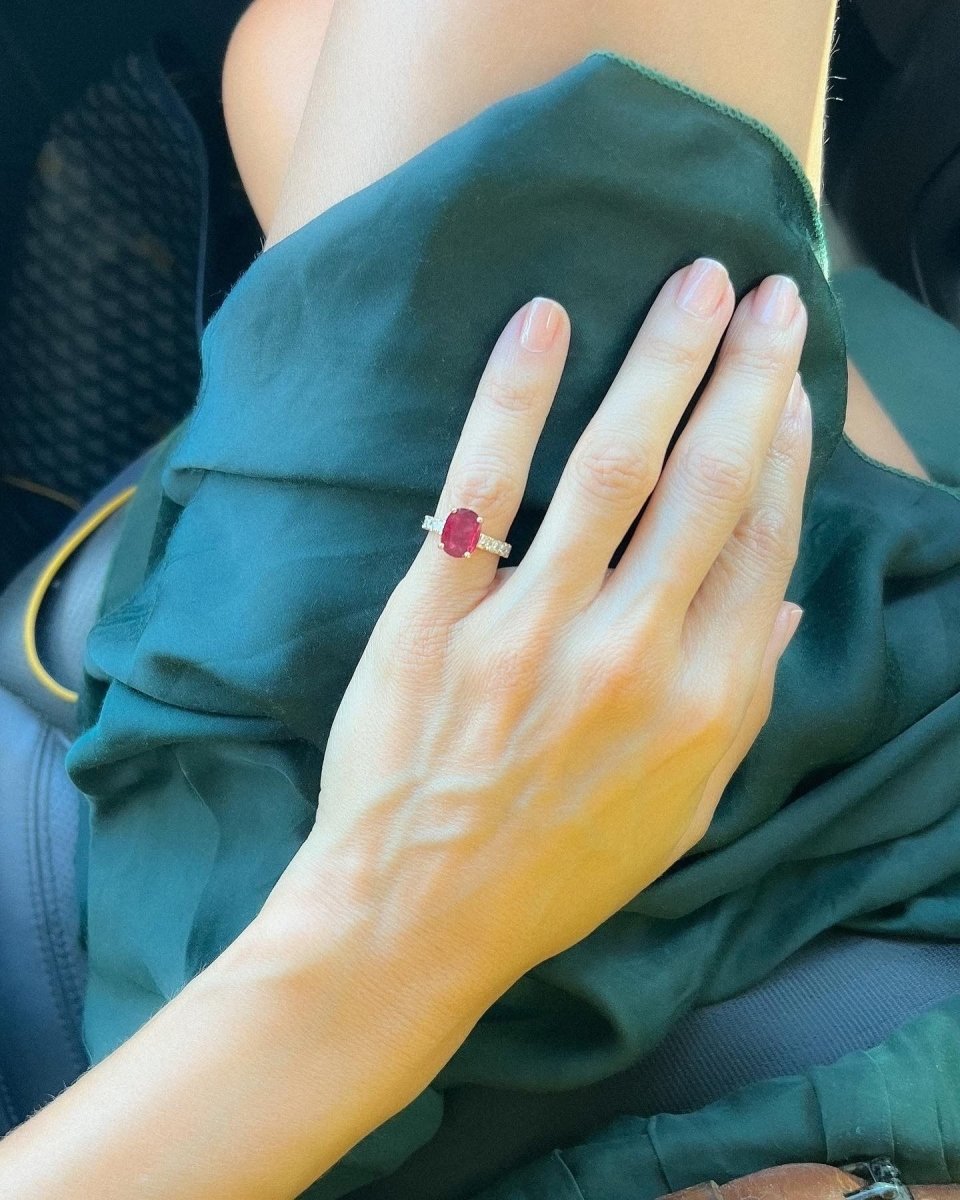 Bague or jaune rubis et diamants princesse - Castafiore