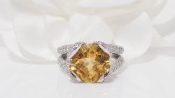 Bague pavage en or blanc et citrine - Castafiore