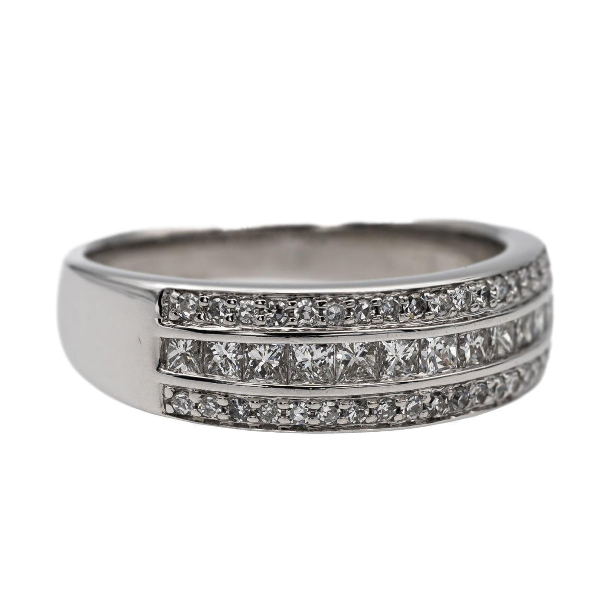 Bague Pavée en or blanc et diamants - Castafiore