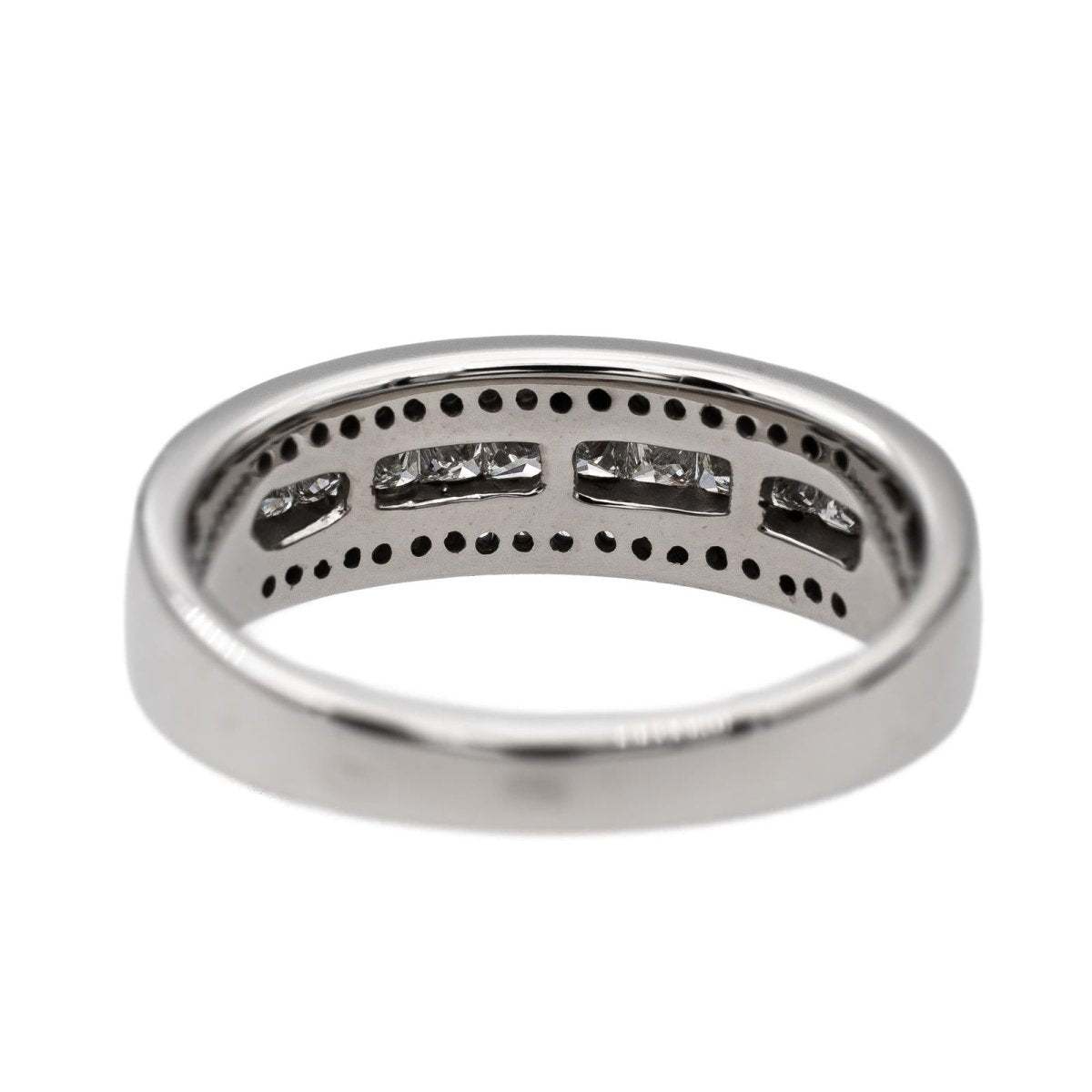 Bague Pavée en or blanc et diamants - Castafiore