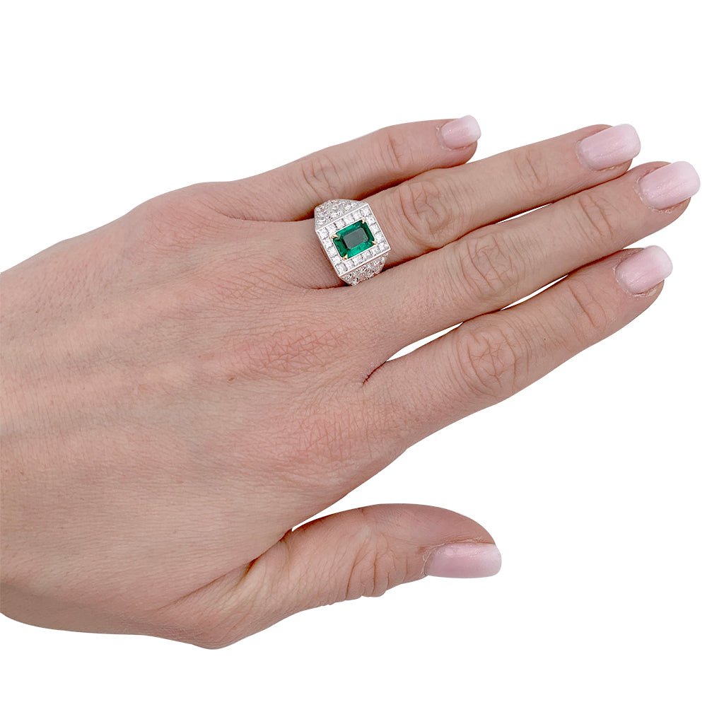 Bague, platine, or jaune, émeraude et diamant - Castafiore