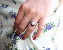 Bague POIRAY Trèfle en or blanc et perle - Castafiore