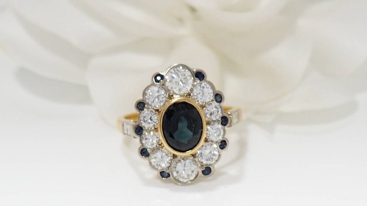 Bague pompadour en or bicolore, saphir et diamants - Castafiore