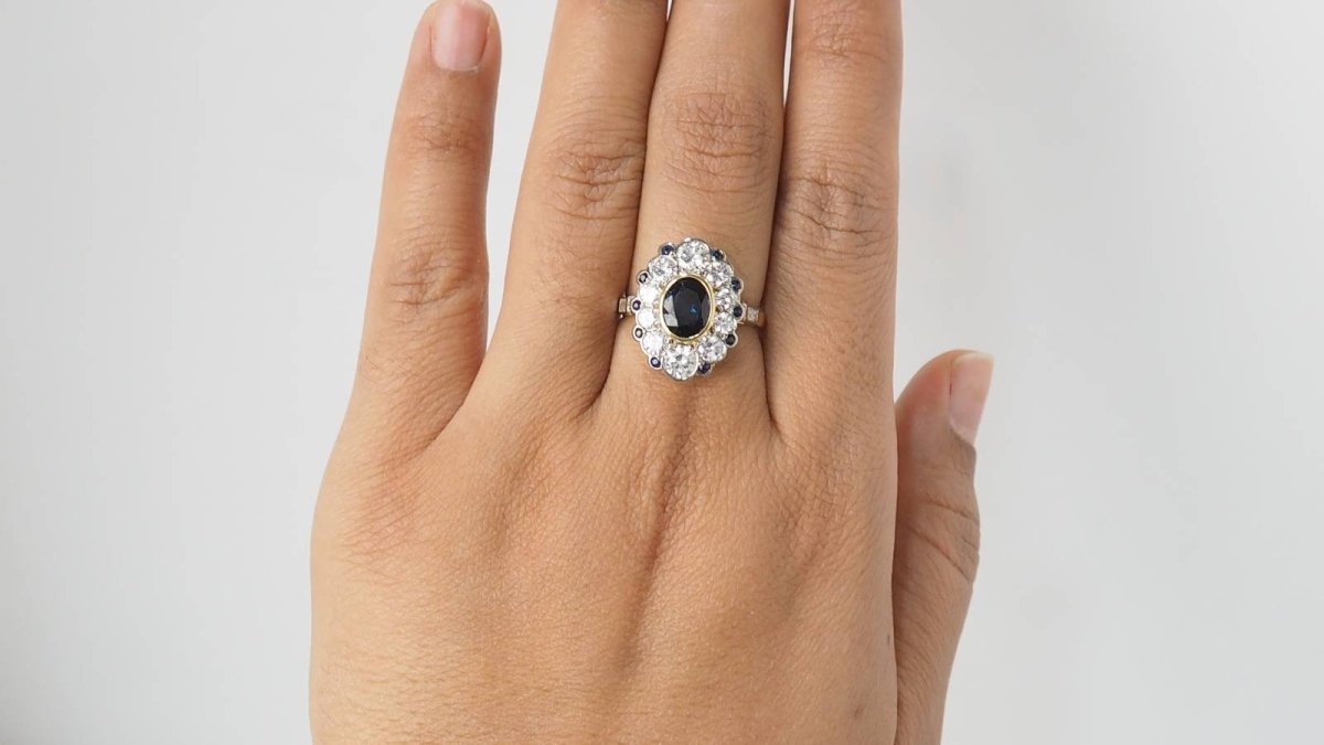 Bague pompadour en or bicolore, saphir et diamants - Castafiore