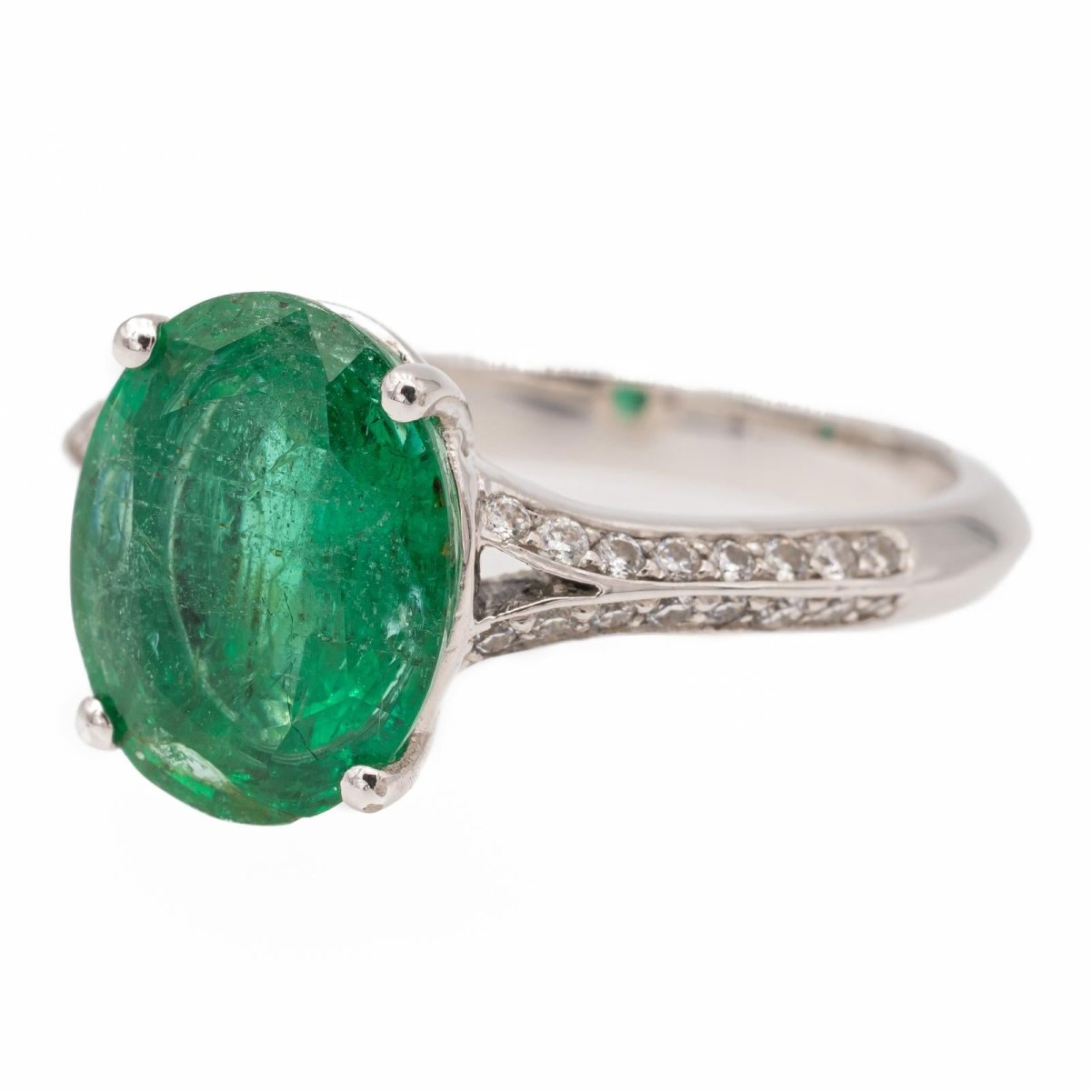 Bague Pompadour en or blanc et émeraude - Castafiore