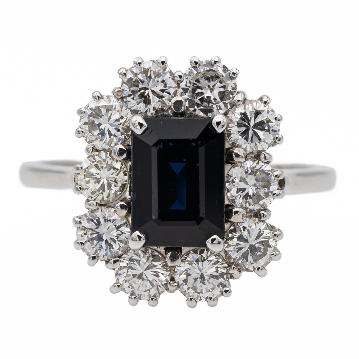 Bague Pompadour en or blanc et saphir - Castafiore