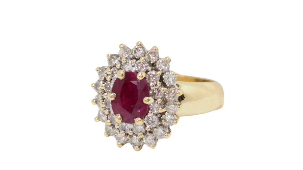 Bague Pompadour en or jaune, rubis et diamants - Castafiore