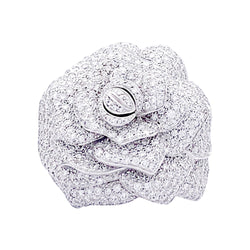 Bague Rose en or blanc et diamants. - Castafiore