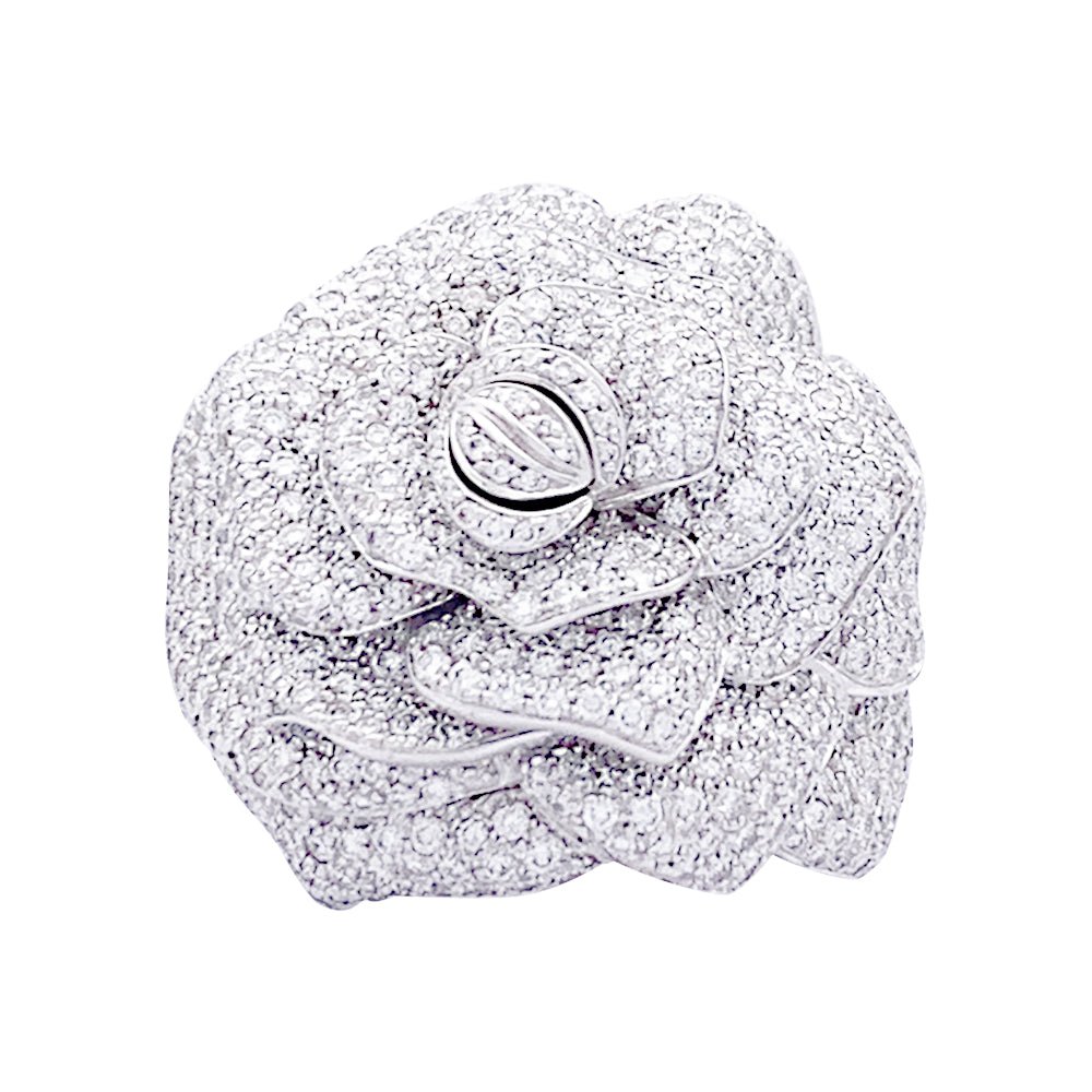 Bague Rose en or blanc et diamants. - Castafiore